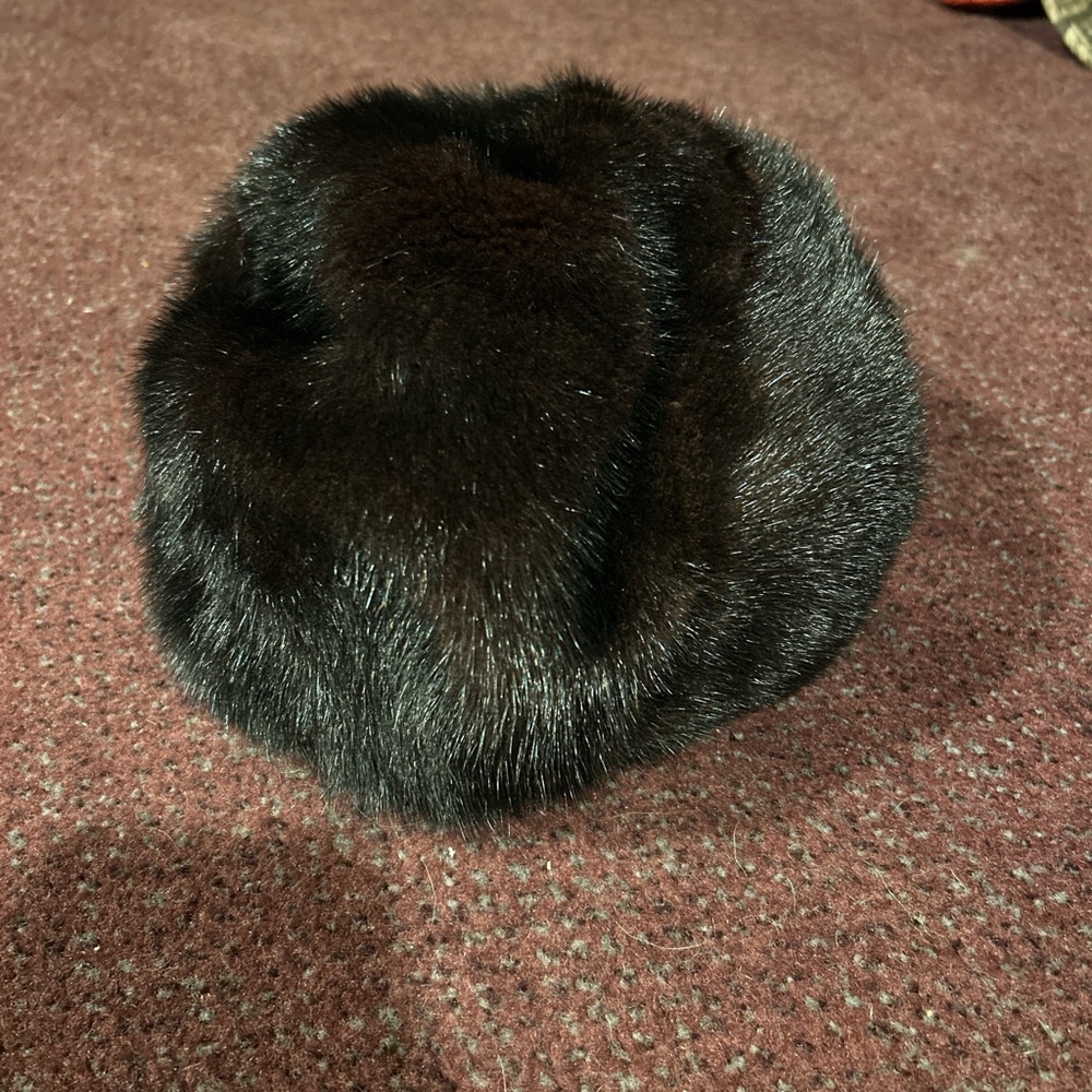 Elegant Black Fur Women's Hat